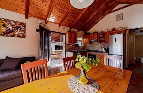 Potirna Villa | Holiday Home Ivan with heated pool by Villas Guide