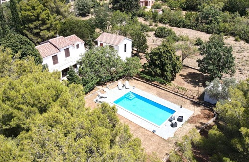 Benkovac House | Holiday Home Jaga - Two bedroom Apartment with with swimming pool