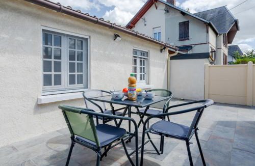 Les Cites House | Holiday Home Jade by Interhome