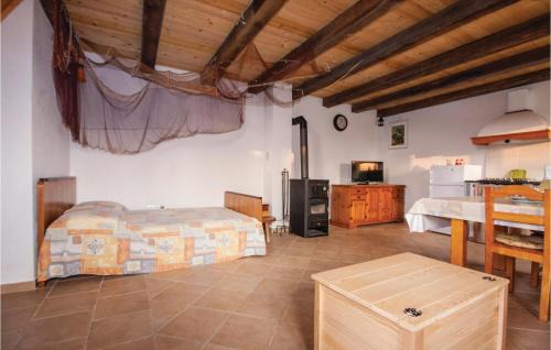 Jezera House | Holiday Home Jezera With A Fireplace 04