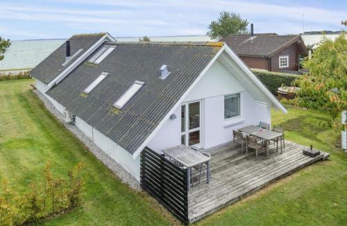 Ajstrup House | Holiday Home Jolanta - 20m from the sea by Interhome