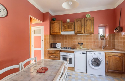 Sorede House | Holiday Home 'Jonquille' with Mountain View, Private Terrace and Wi-Fi