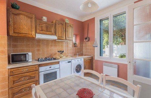 Sorede House | Holiday Home 'Jonquille' with Mountain View, Private Terrace and Wi-Fi