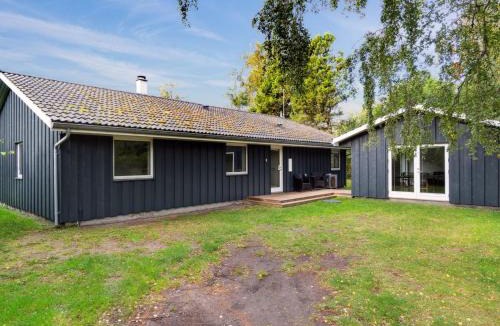 Hoensinge House | Holiday Home Josina - 675m from the sea by Interhome
