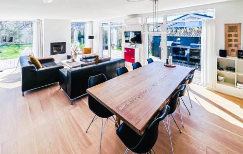 Pøt Strandby House | Holiday Home Juelsminde With Sauna 278