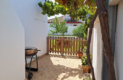 Montellano House | Holiday Home "Jyv" with Mountain View, Pool & Wi-Fi