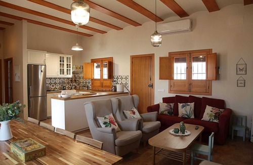 Montellano House | Holiday Home "Jyv" with Mountain View, Pool & Wi-Fi