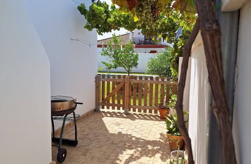 Montellano House | Holiday Home "Jyv" with Mountain View, Pool & Wi-Fi