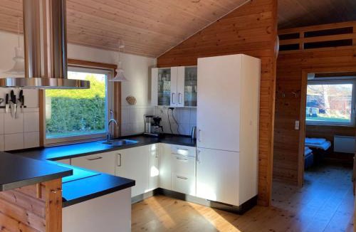 Gedesby House | Holiday Home Karanfilka - 900m from the sea by Interhome