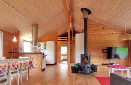 Gedesby House | Holiday Home Karanfilka - 900m from the sea by Interhome