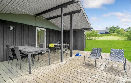 Bønnerup Strand House | Holiday Home Karens Bakke
