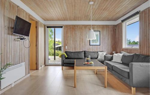 Bønnerup Strand House | Holiday Home Karens Bakke