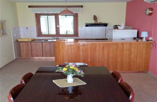 Lumbarda House | Holiday Home Kata - Two-Bedroom Holiday Home with Balcony