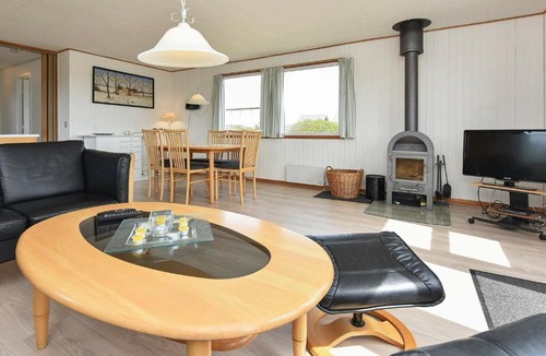 Bjerregard Strand House | Holiday Home Kirstinevej