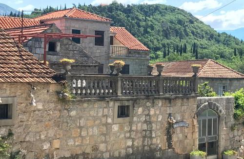 Popovici House | Holiday Home Klaic - KIDS FRIENDLY