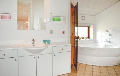 Klegod House | Holiday Home Klitsvinget Ringkøbing Ii