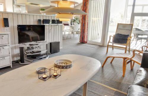 Sønder Nissum House | Holiday Home Kody - 350m to the fjord by Interhome