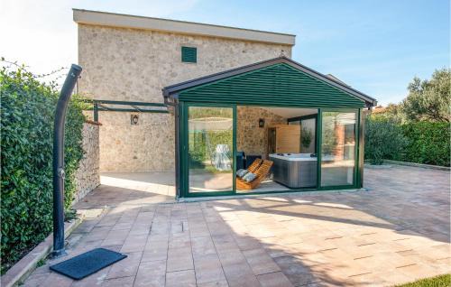 Kremena House | Holiday Home Kremena 72 With Outdoor Swimmingpool