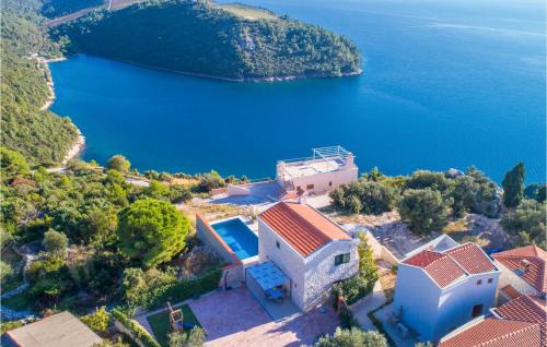Kremena House | Holiday Home Kremena 72 With Outdoor Swimmingpool