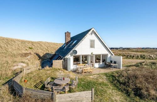 Vrist Strand House | Holiday Home Kurt - 75m from the sea by Interhome