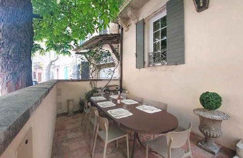 Banon House | Holiday Home L ancien Hôtel Creste by Interhome