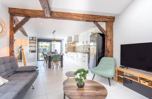 Beauvoir-sur-Mer House | Holiday Home 'La Goisette' with Private Terrace, Private Garden and Wi-Fi