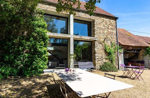 Saint-Pair-sur-Mer House | Holiday Home La Gicquelière by Interhome