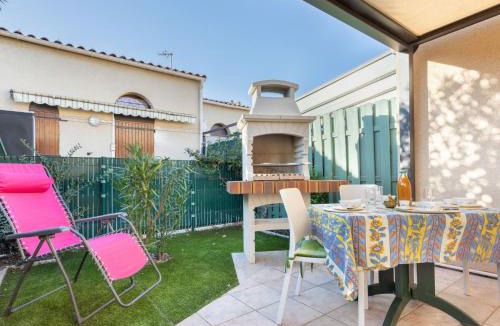 Saint-Cyprien Plage House | Holiday Home Le Hameau du Port by Interhome
