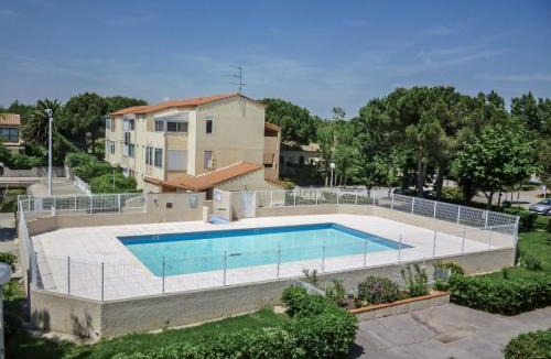 Saint-Cyprien Plage House | Holiday Home Le Hameau du Port by Interhome