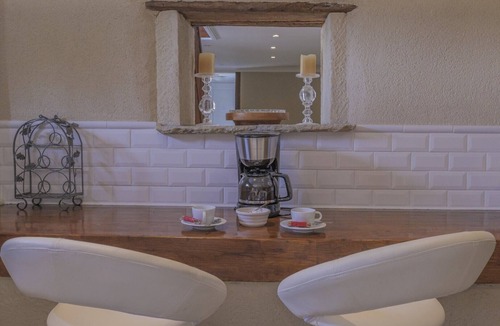 Lizant House | Holiday Home 'L'Olivier Gîte' with Private Pool, Private Terrace and Wi-Fi