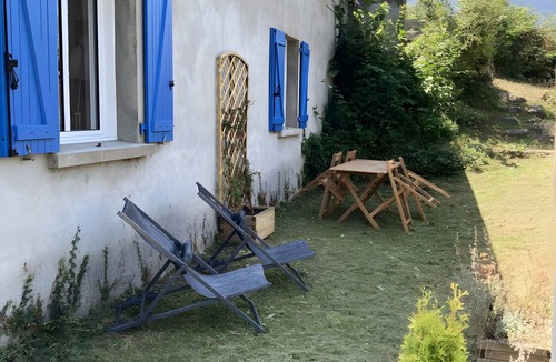 Prechac House | Holiday Home “L’oustal De Préchac 2” with Mountain View, Private Terrace & Wi-Fi