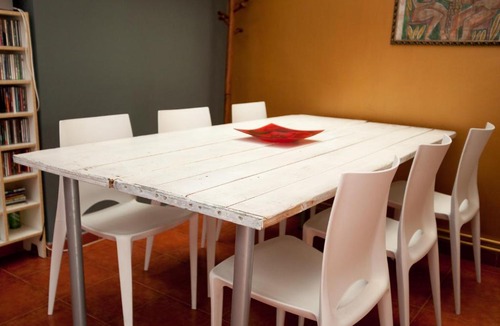 El Parc i la Llacuna del Poblenou House | Holiday home La casa azul