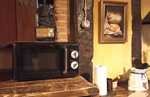 Abalos House | Holiday Home 'La Casa Del Ayer' with Mountain View