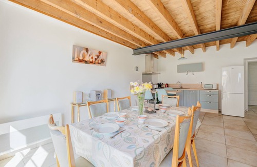 Quebriac House | Holiday Home 'La Ferme D'Alcide' with Private Terrace, Private Garden and Wi-Fi