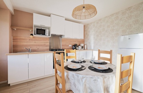 Neant-sur-Yvel House | Holiday Home “La Clairière de Merlin” with Private Terrace, Garden and Wi-Fi