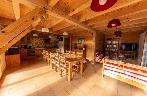 Montagnole Cottage | Holiday Home 'La Grange Aux Ecureuils 6 Pers' with Mountain View, Private Terrace and Private Garden