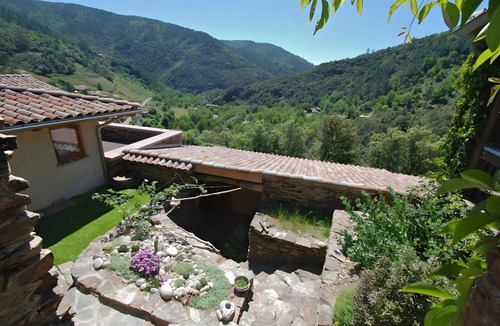 Beaumont House | Holiday Home 'La Guaribote' with Mountain View, Private Terrace and Wi-Fi
