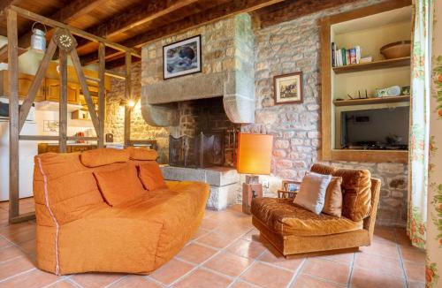 Sartilly-Baie-Bocage House | Holiday Home La Haute Gilberdière-1 by Interhome