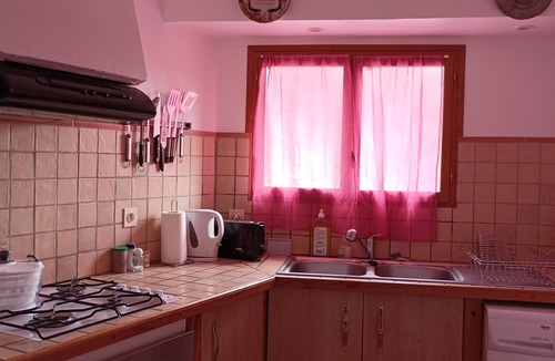 Sablieres House | Holiday Home 'La Jeannette' with Mountain View, Private Pool and Wi-Fi