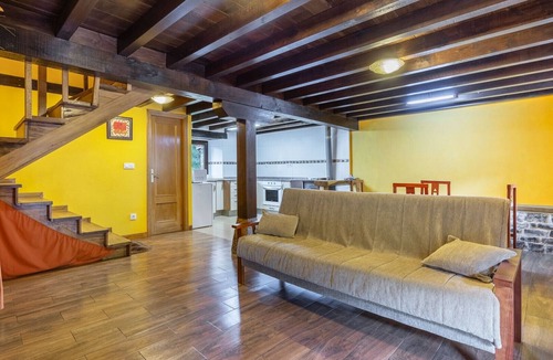 Selaya House | Holiday Home 'La Plazuca Cerrucao' with Mountain View and Shared Garden