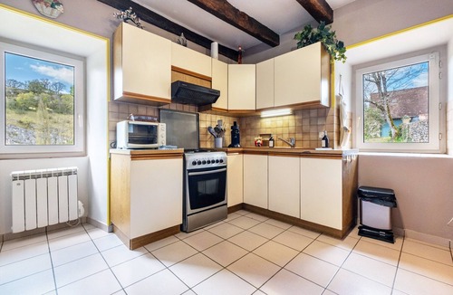 Lacave House | Holiday Home “La Vallée de l’Ouysse 5”: Mountain View, Wi-Fi, Air Conditioning