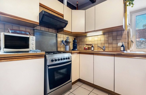 Lacave House | Holiday Home “La Vallée de l’Ouysse 5”: Mountain View, Wi-Fi, Air Conditioning