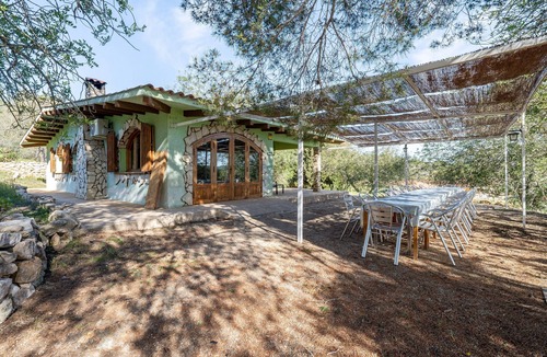 La Riera de Gaia House | Holiday Home 'La Xaconera' with Private Pool, Wi-Fi and Air Conditioning