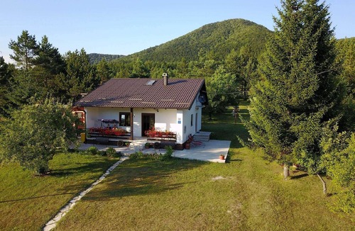 Rudanovac House | Holiday home "Lana" with hot tub