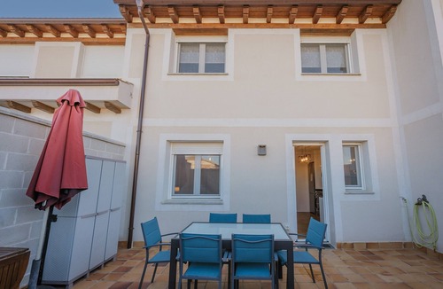 Martin Miguel House | Holiday Home 'Las Natillas Con V' with Mountain Views, Private Terrace and Wi-Fi