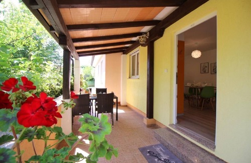 Vrvari House | Holiday home "Lavanda 3" with terrace