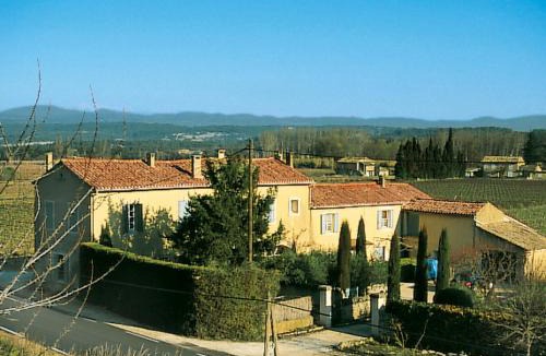 Menerbes House | Holiday Home Le Cèdre by Interhome