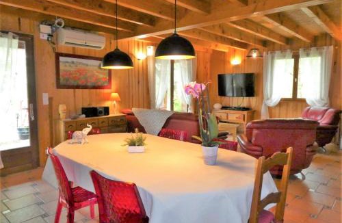 Loupiac House | Holiday Home Le Chêne Vert by Interhome