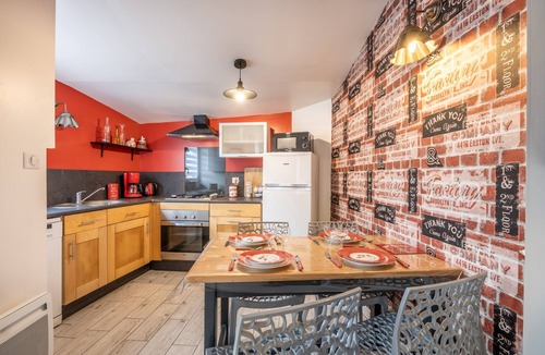Les Epesses House | Holiday Home 'Le Clemenceau' with Wi-Fi