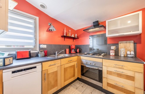 Les Epesses House | Holiday Home 'Le Clemenceau' with Wi-Fi